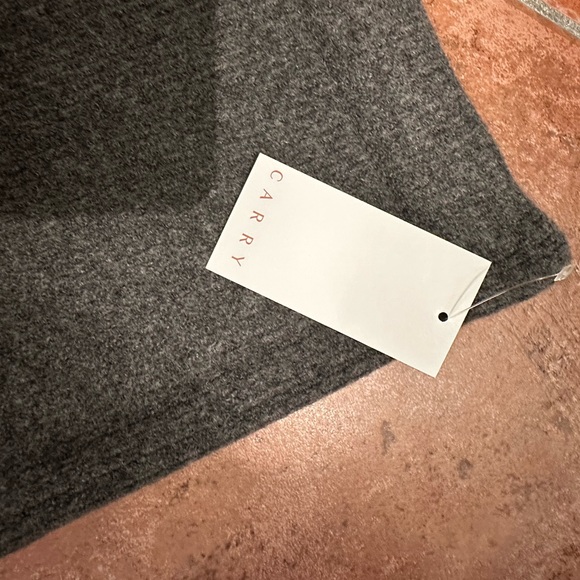 CARRY maternity midi knit skirt - Picture 2 of 3